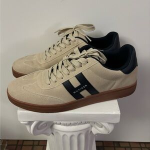 Tommy Hilfiger Men's Cream and Black Sneakers